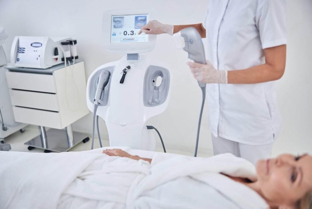 Top 10 Best HIFU Machines: Features, Benefits, Costs, Downside, Efficacy & More 6 Top 10 Best HIFU Machines: Features, Benefits, Costs, Downside, Efficacy & More