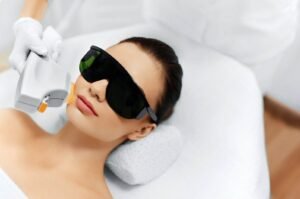 Diode Laser Hair Removal: Which Areas Can Be Treated, Who Is It Suitable For, and Does It Hurt ?